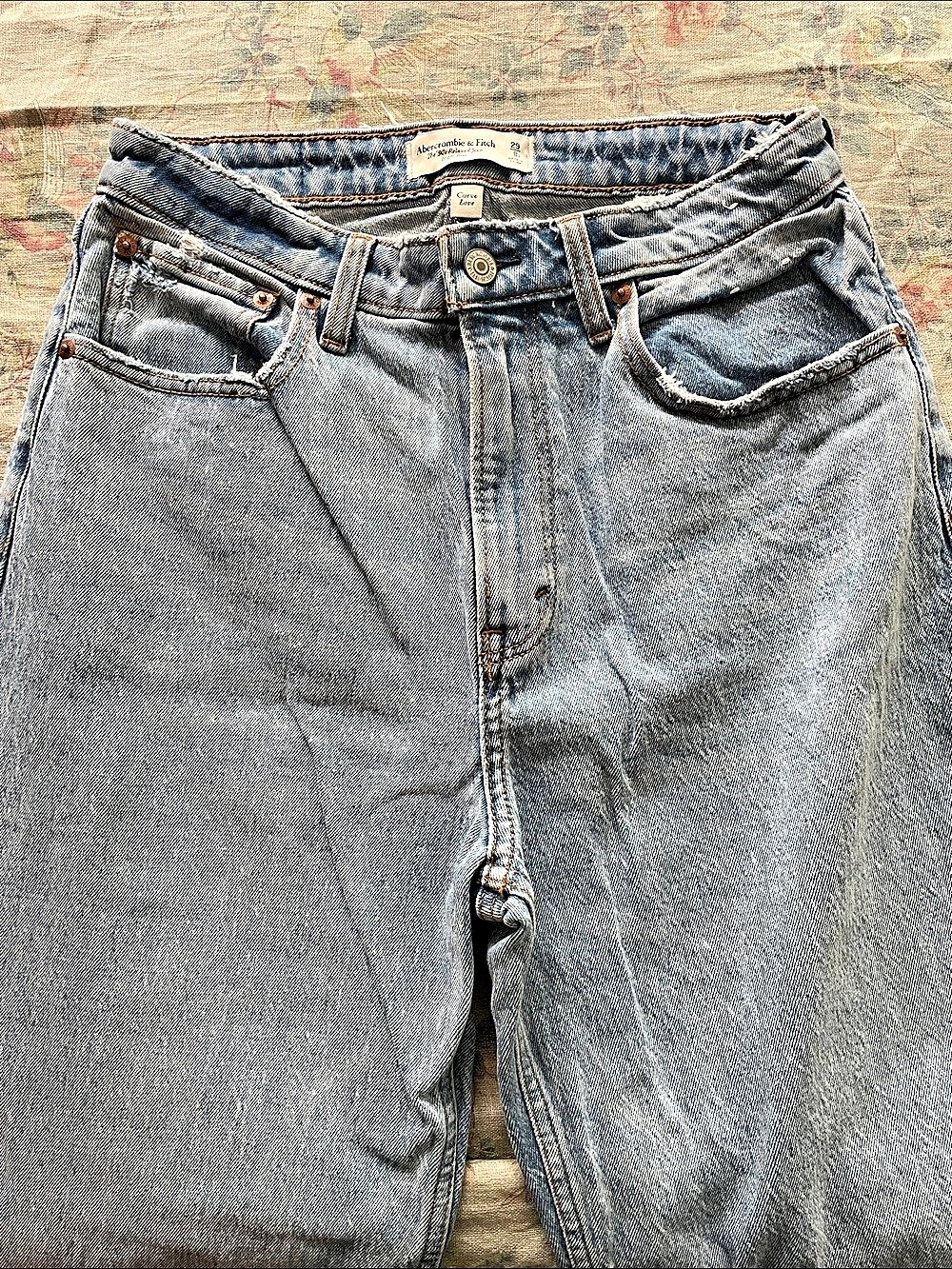 Abercrombie & Fitch Curve Love High Rise 90s Relaxed Split-Vent Hem Jean Jeans